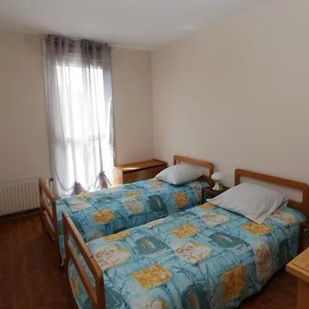 Marina 3 Pieces Avec Clim, Terrasse Et Parking A 50m De La - Port Camargue - Fr-1-731-7 Appartement