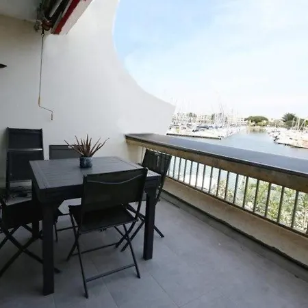 Appartement Marina 3 Pieces Avec Clim, Terrasse Et Parking A 50m De La - Port Camargue - Fr-1-731-7 *